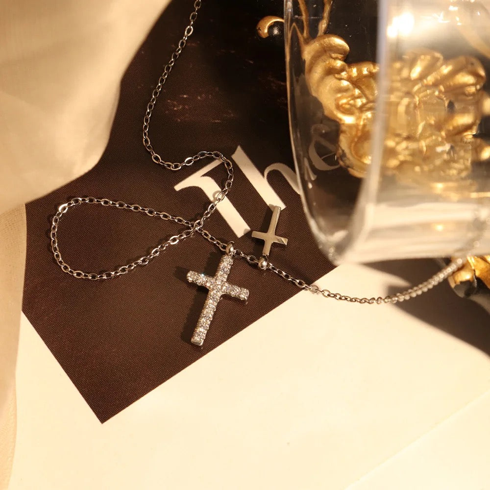 CRYSTAL CROSS ХҮЗҮҮНИЙ ЗҮҮЛТ