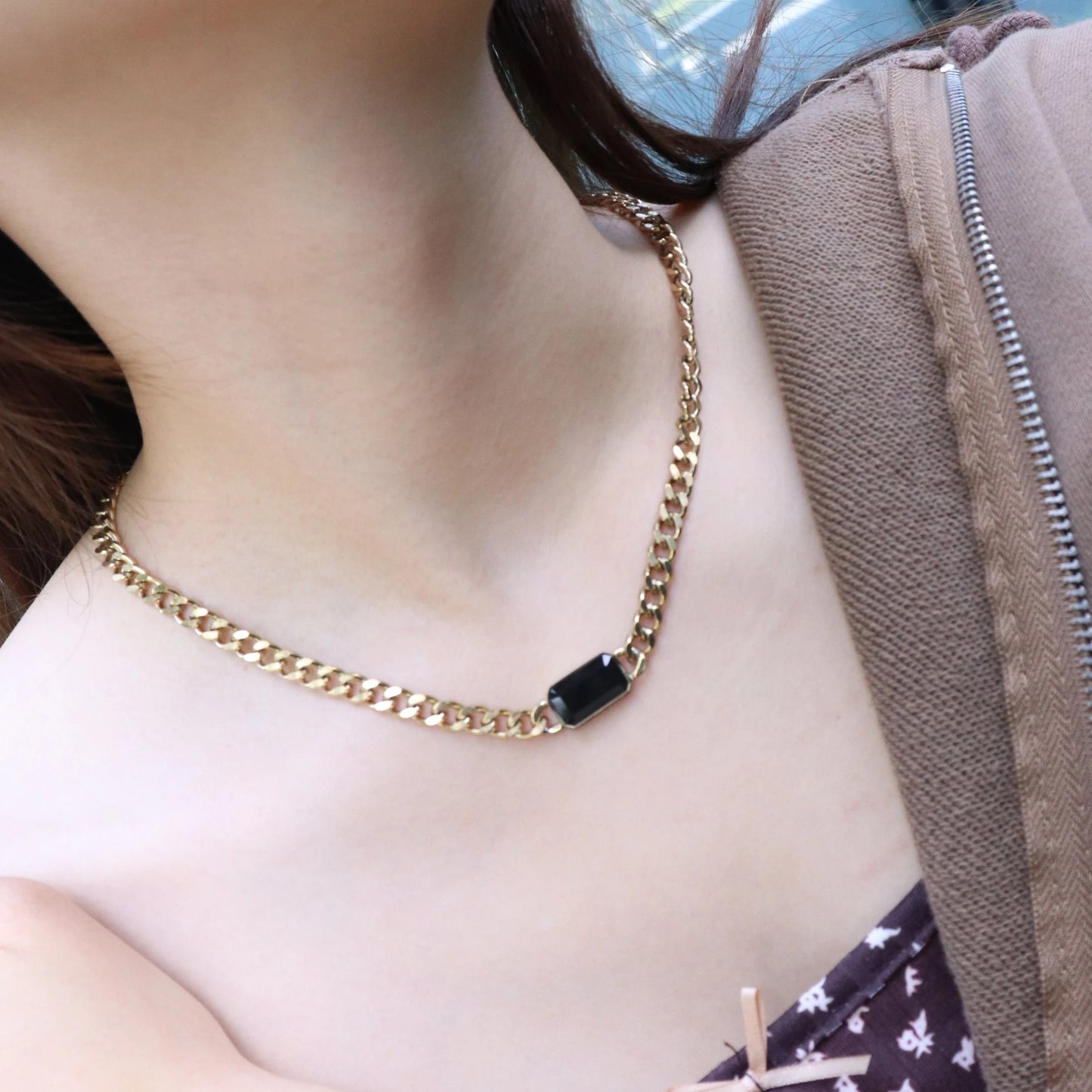 BLACK CHARM ХҮЗҮҮНИЙ ЗҮҮЛТ