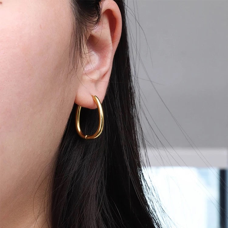 OVAL HOOP ЭЭМЭГ