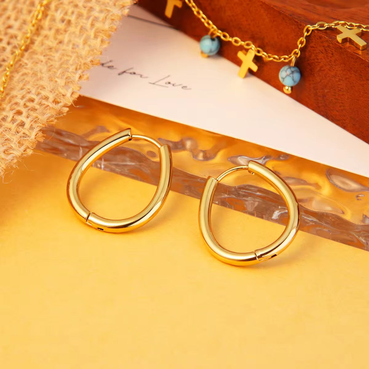 OVAL HOOP ЭЭМЭГ